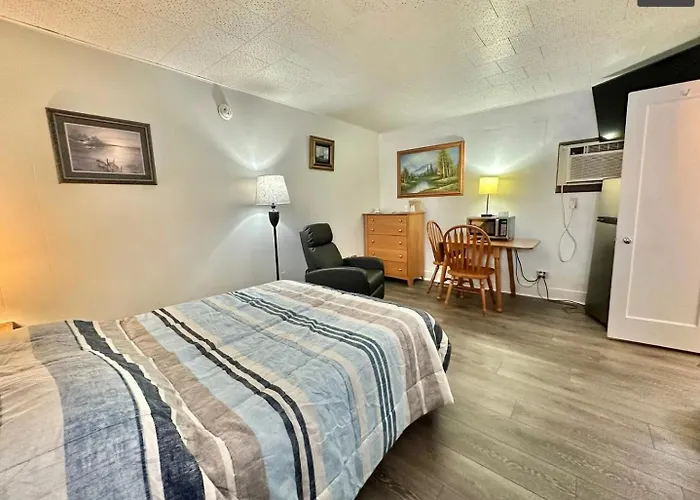 Flora Motel