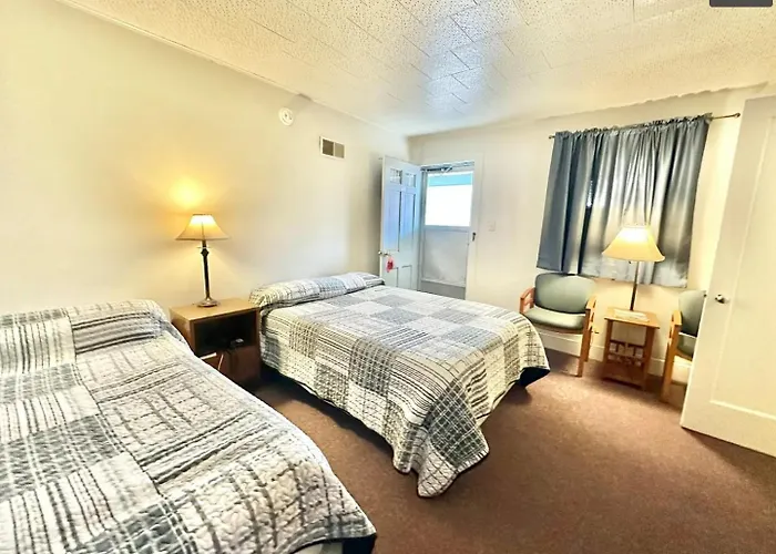 Flora Motel Hotel 2*